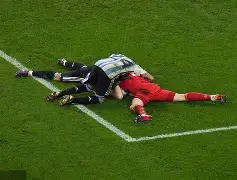 爱游戏官方入口-尤文图斯的门将的名字