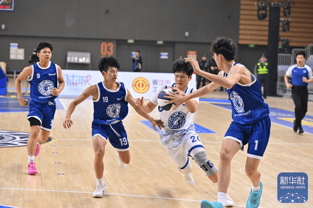 爱游戏体育-半场直接投篮