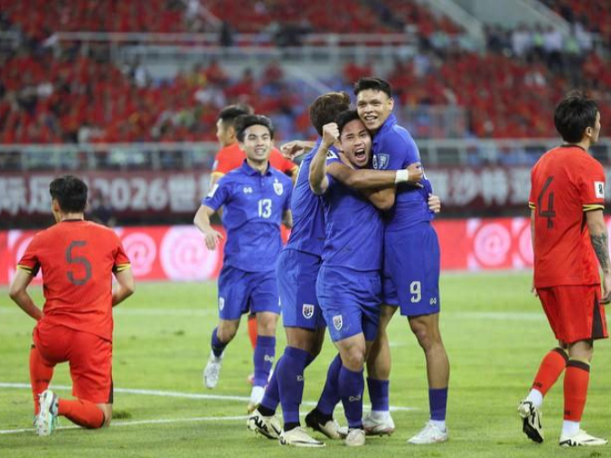 爱游戏体育-香港球队遭遇失利,晋级形势堪忧是真的吗